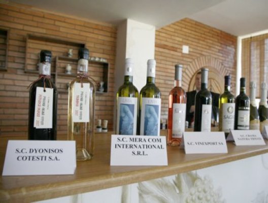 Casele de vinuri vrâncene s-au impus la Festivalul 